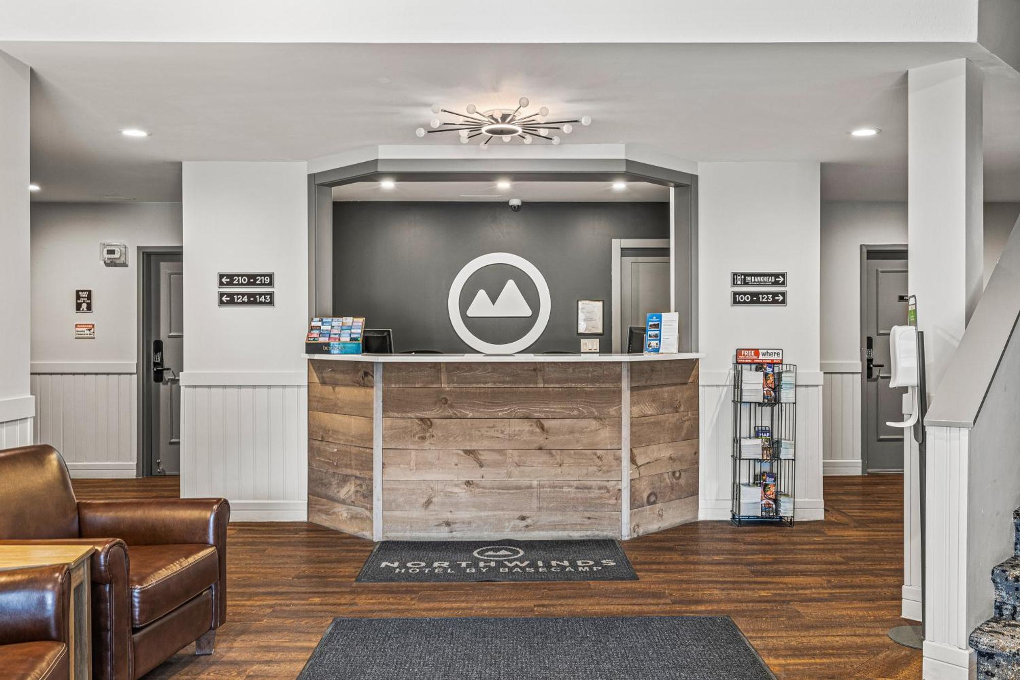 Hotel Northwinds By Basecamp Canmore Exterior foto